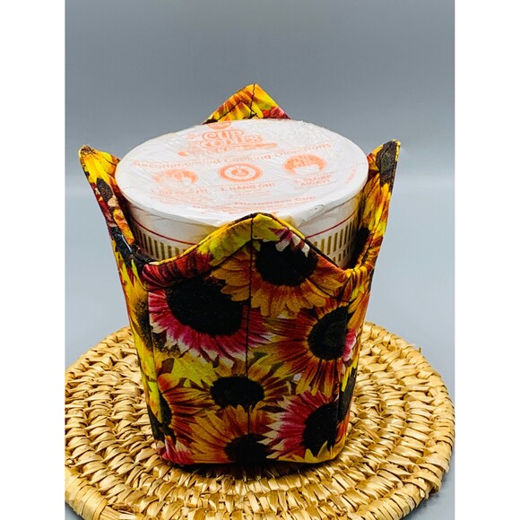 Set of Three Sizes, Microwave Soup Bowl Cozy, Dinner Plate, Pint Size Sunflower - Picture 7 of 9